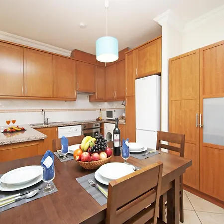 Apartamento Apartment With 2 Rooms And Balcony Albufeira