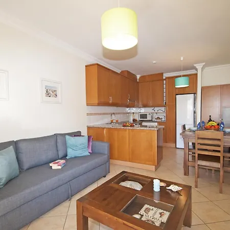 公寓 Apartment With 2 Rooms And Balcony